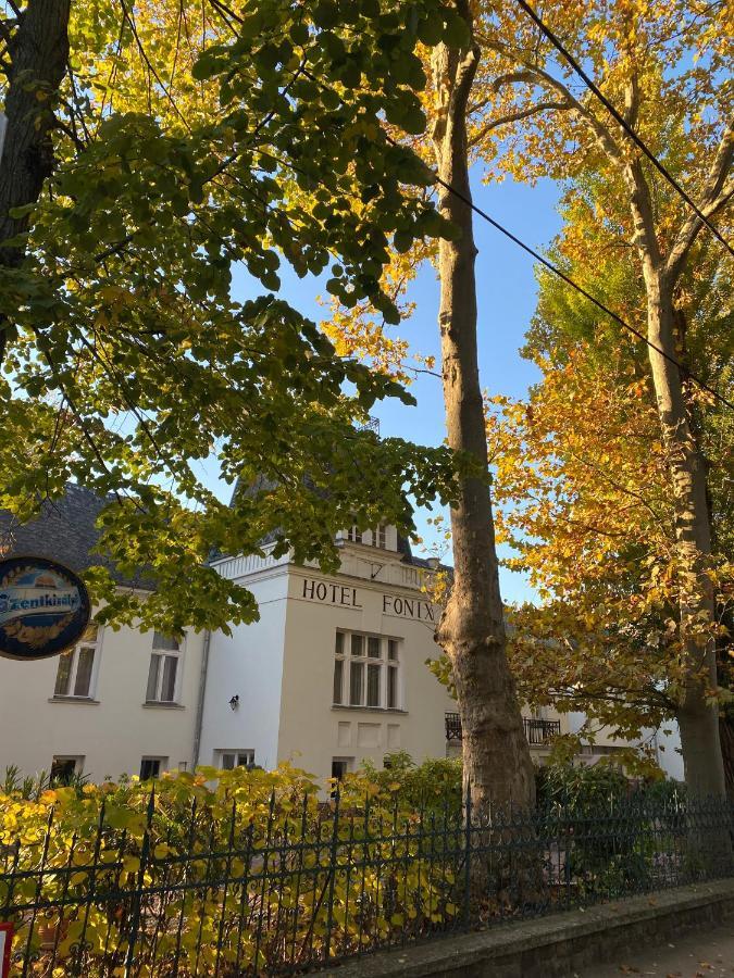 弗尼克斯酒店 Balatonföldvár 外观 照片